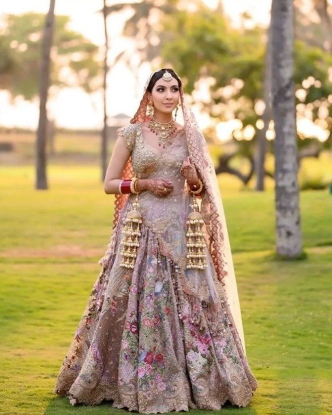 What Is the Latest Trend In Lehenga Designs for Engagement-2022